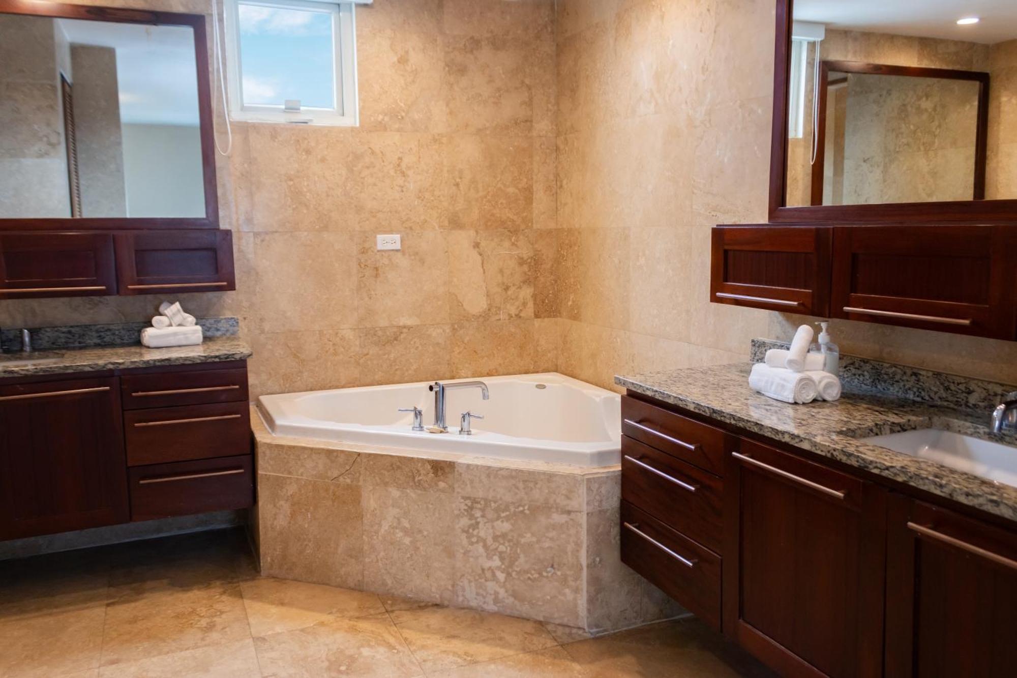 Ciqala Luxury -